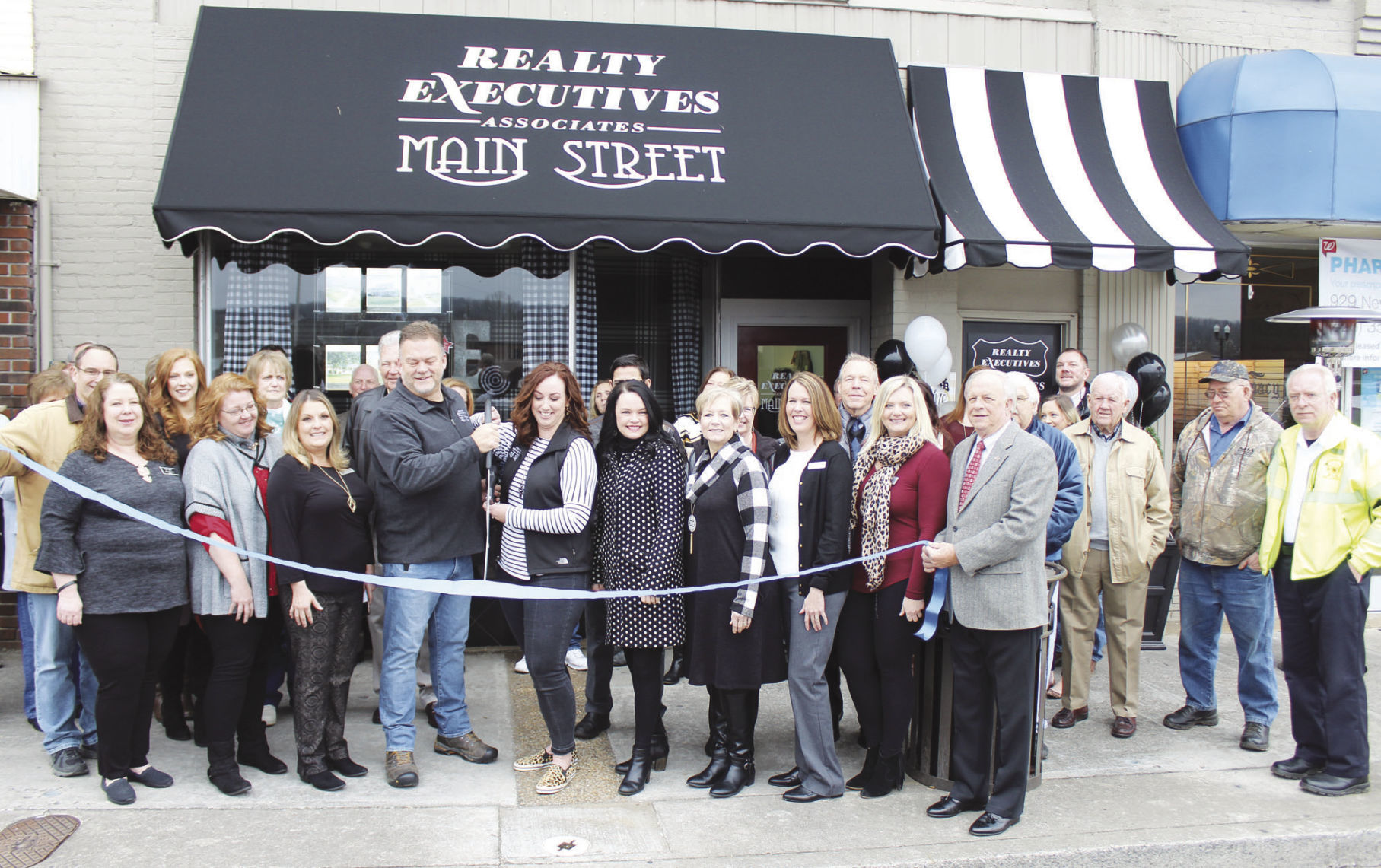 Realty Executives celebrates opening on Main Street